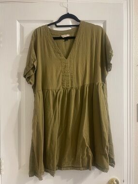 Universal Thread Olive Green V-Neck Babydoll Tunic Dress